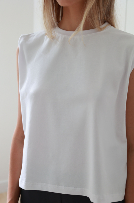 White top Fargo long