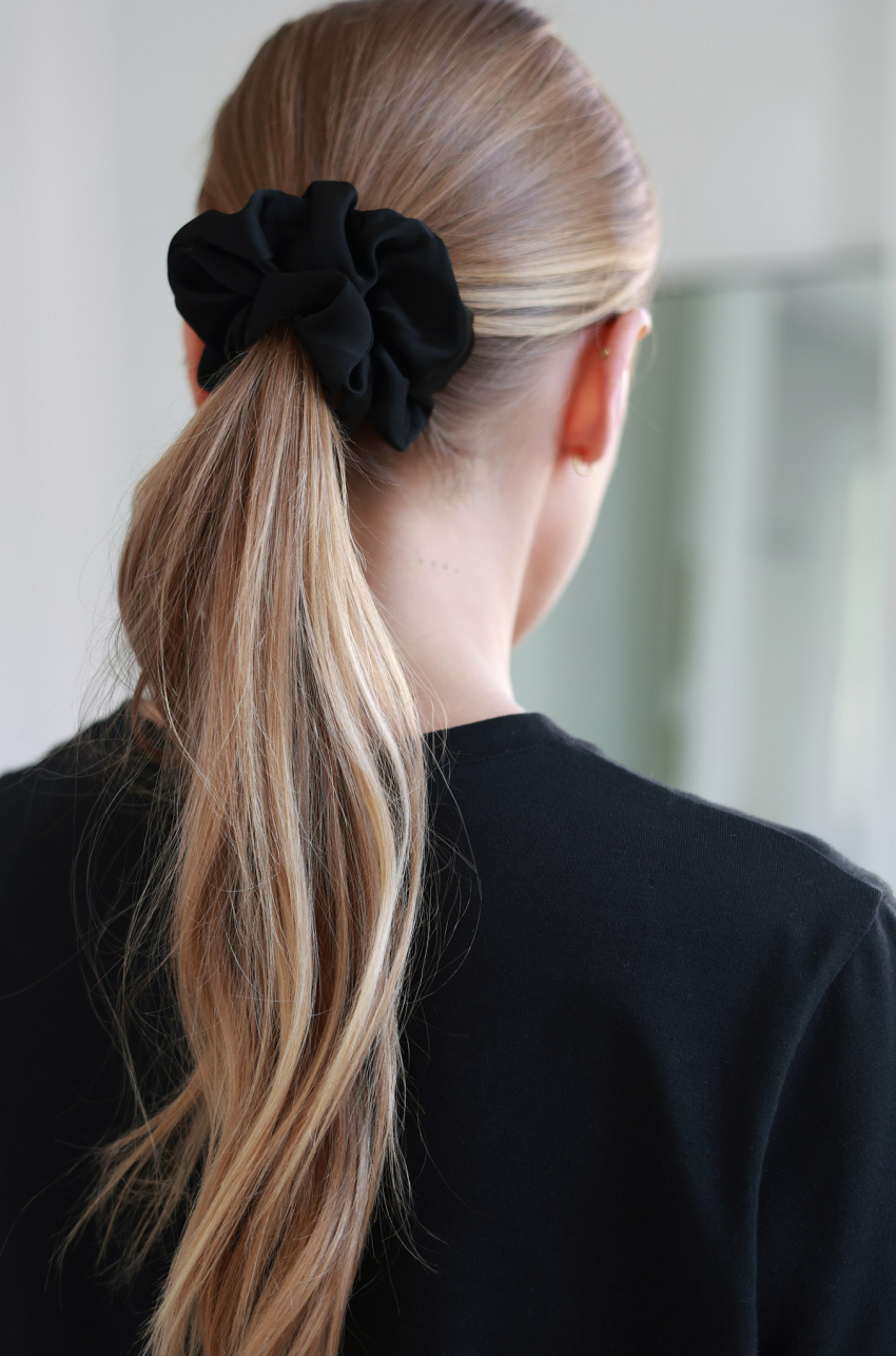 Gumka satynowa czarna