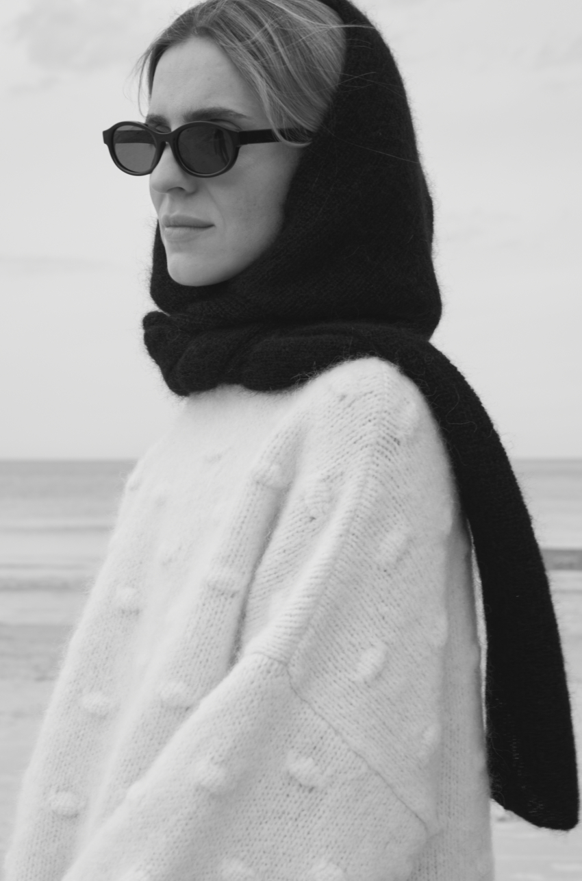 Kaptur z szalikiem czarny